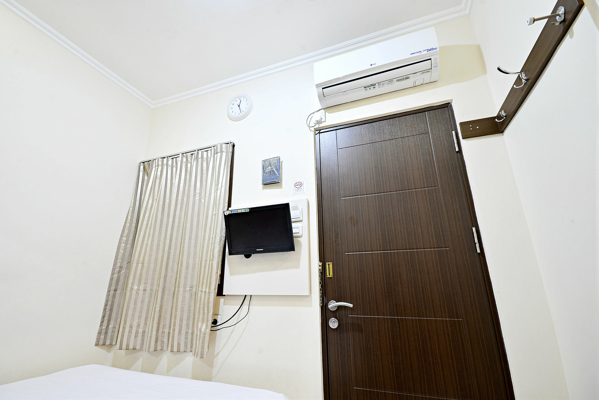Zen Rooms Cideng Barat Jakarta Exterior foto
